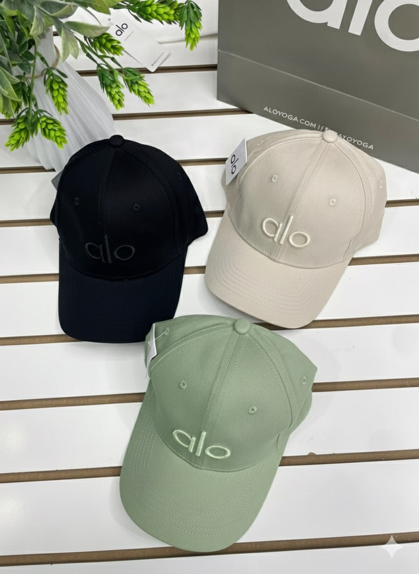 ALO YOGA - TRUCKER HAT